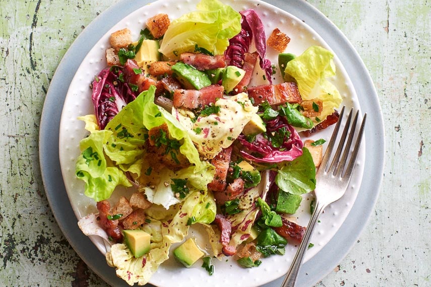 Low FODMAP warm bacon and avocado salad