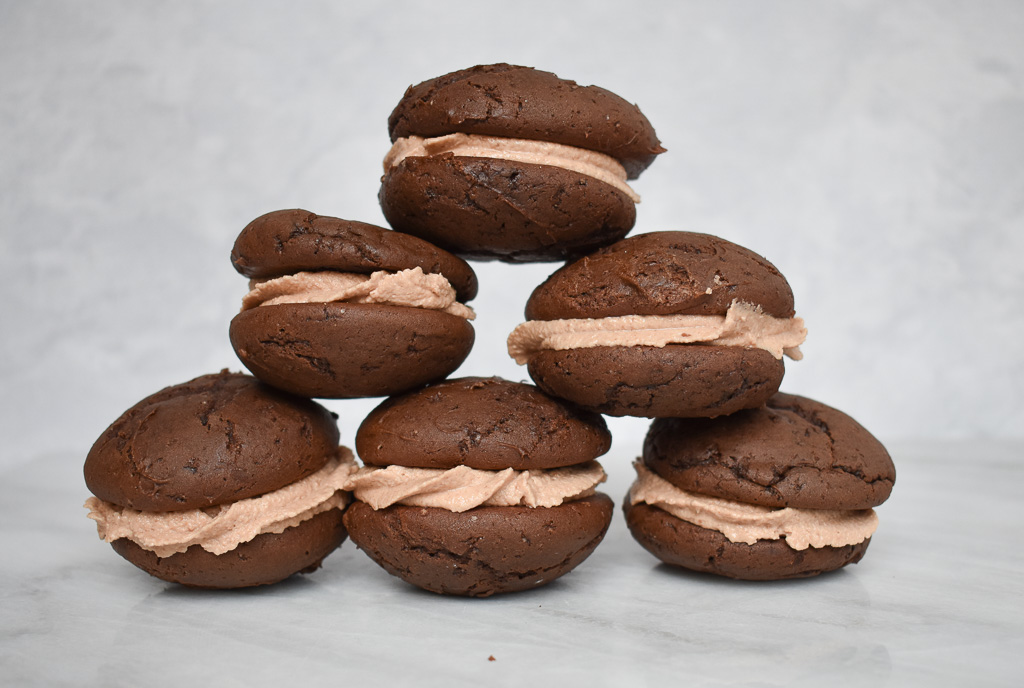 low fodmap whoopie pies with hazelnut filling