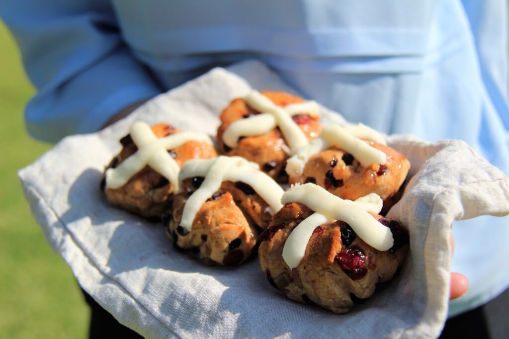 Low_FODMAP_Hot_Cross_Buns